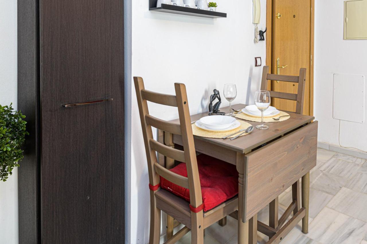 Wintowinrentals Coqueto Apartamento En El Centro De Малага Экстерьер фото