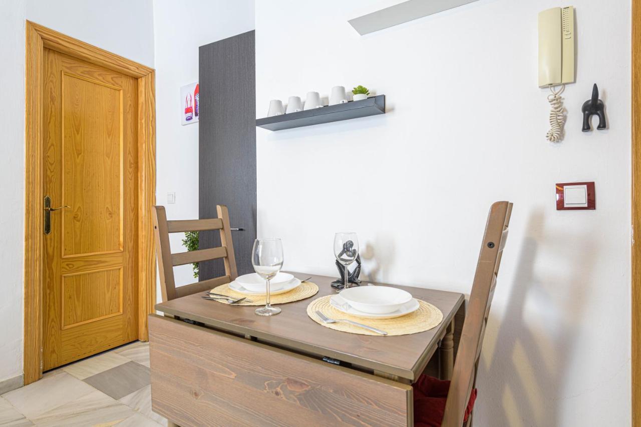 Wintowinrentals Coqueto Apartamento En El Centro De Малага Экстерьер фото