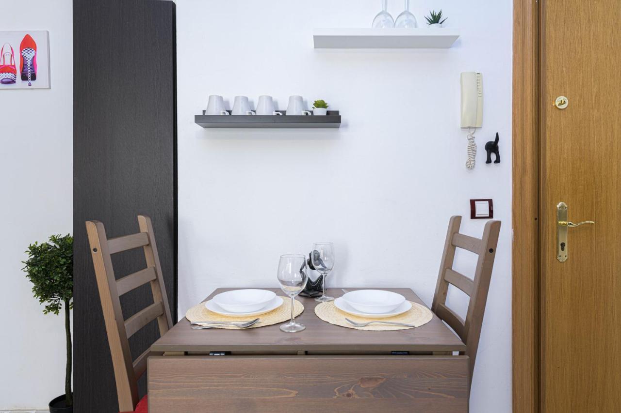 Wintowinrentals Coqueto Apartamento En El Centro De Малага Экстерьер фото